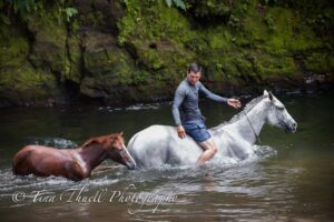 enrique-and-gitana-in-the-river-1